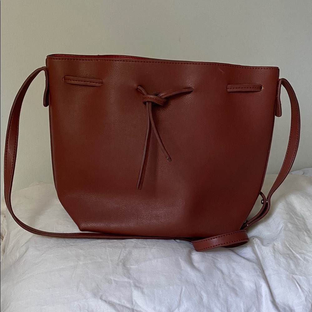 Elegant Brown Leather Shoulder Bag